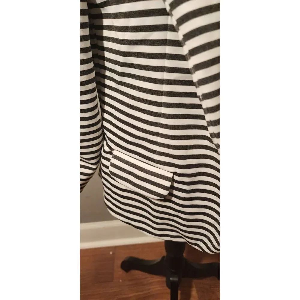 Glimpse Blazer  - Picture 5 of 5